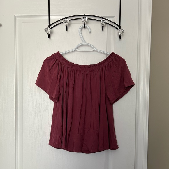 Aritzia off the Shoulder Top - Picture 1 of 2